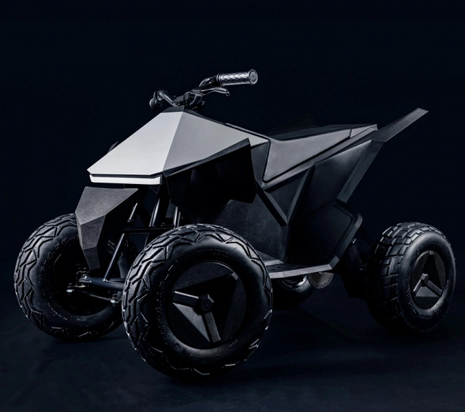 В России может появиться самая дешёвая Tesla &mdash; за 250 тыс. рублей. Столько попросят за Tesla Cyberquad